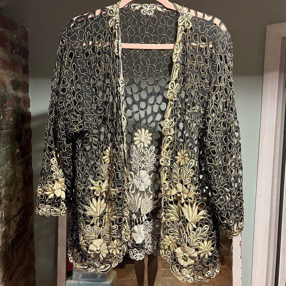 VINTAGE | Black and Gold Lace Cover Up